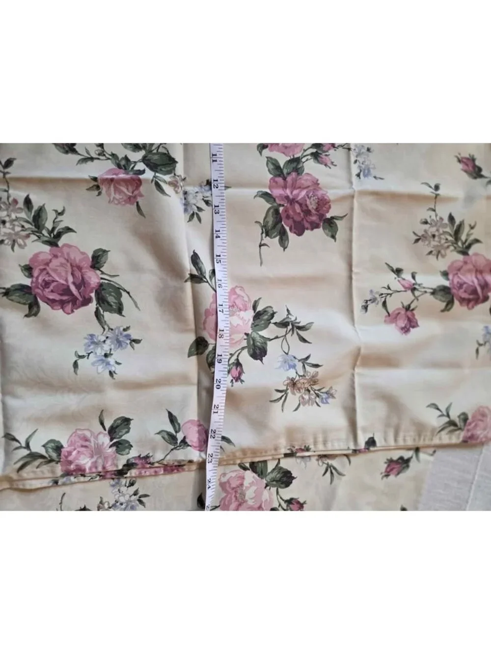 Vintage floral pillowcases standard size approximately 23